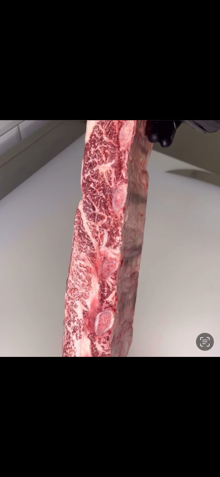 Australian Wagyu 7 Bone Full Short Rib Plate (Marble Score: 8-9)