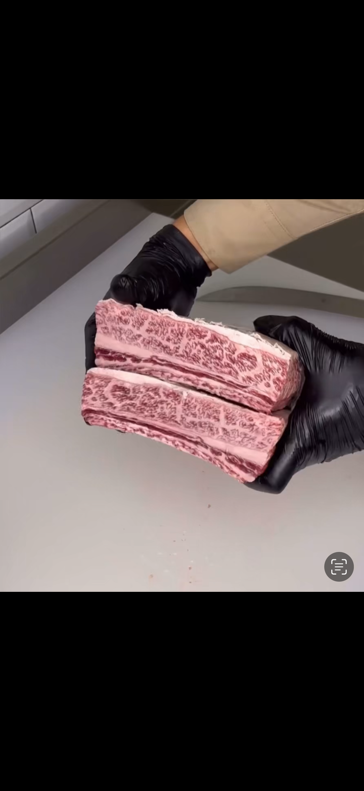 Australian Wagyu 7 Bone Full Short Rib Plate (Marble Score: 8-9)