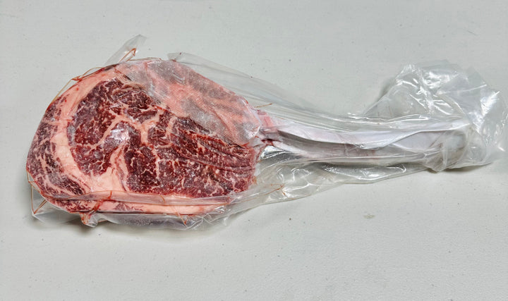 Australian Wagyu Tomahawk Ribeye (Marble Score: 7+) (32oz)